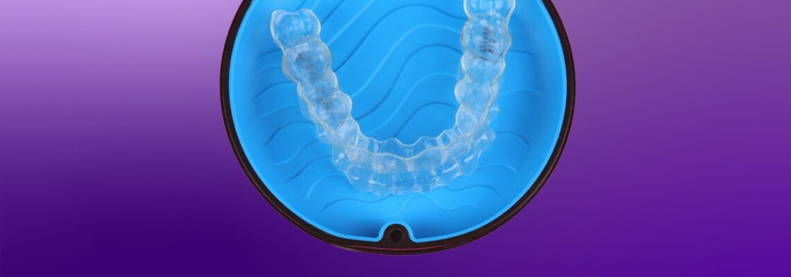 Invisalign vs Braces: Which One Is Right for You cover